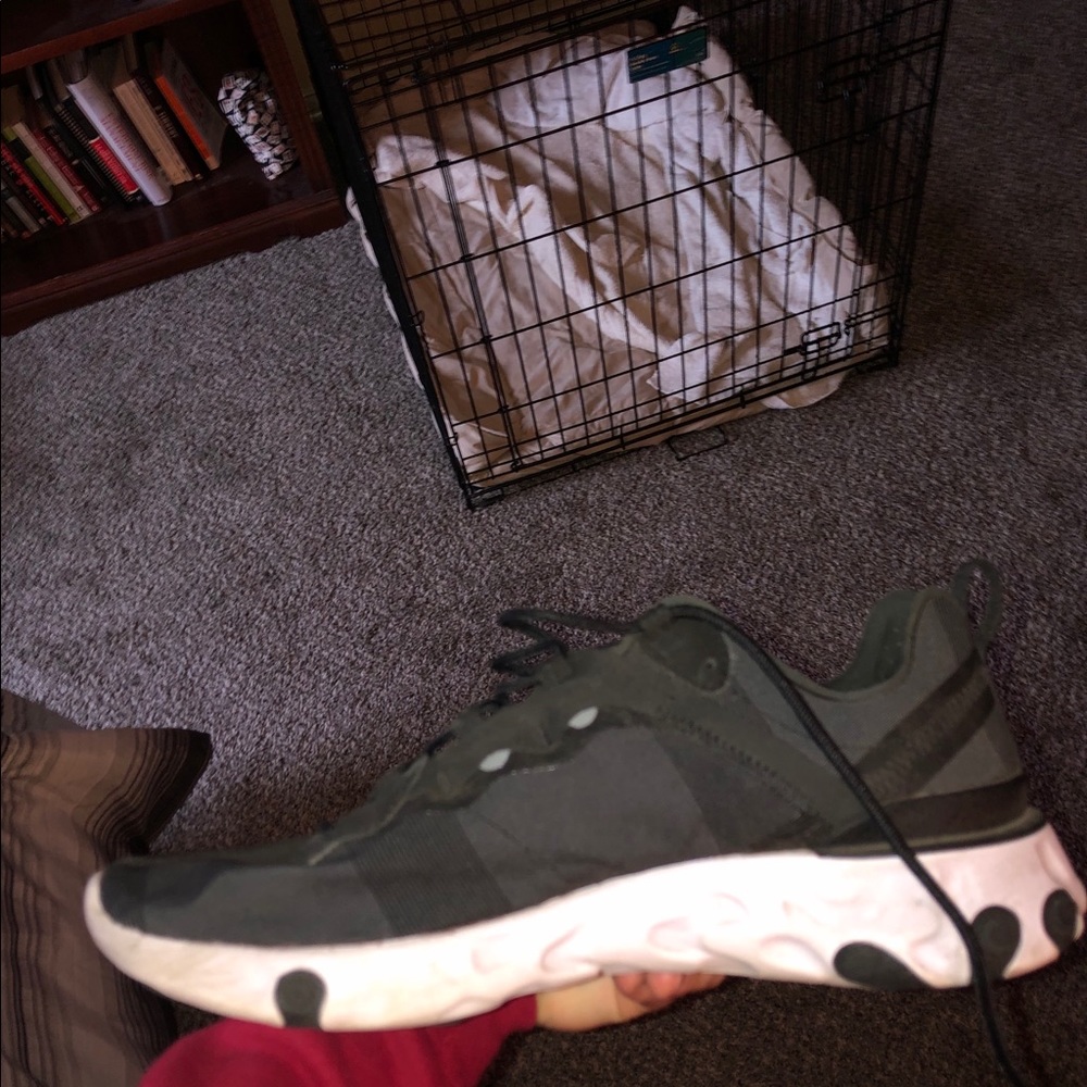 Nike React’s - Picture 2 of 4